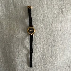 Authentic Vintage Gucci Watch - original strap and hardware